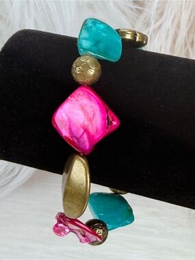 Vibrant multicolor costume, small stretch bracelet
